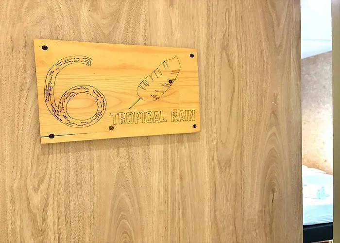 Foresttel.bkk Hostel