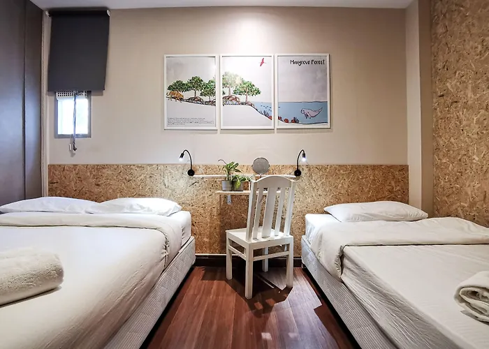 Foresttel.bkk Hostel *