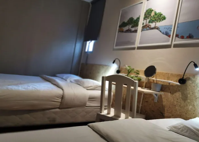 Foresttel.bkk بيت شباب