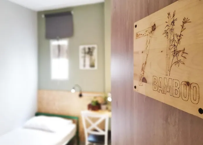 Foresttel.bkk Hostel *